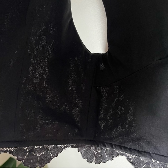 NWT Luna Crop Lace Top Size Small - Picture 7 of 15